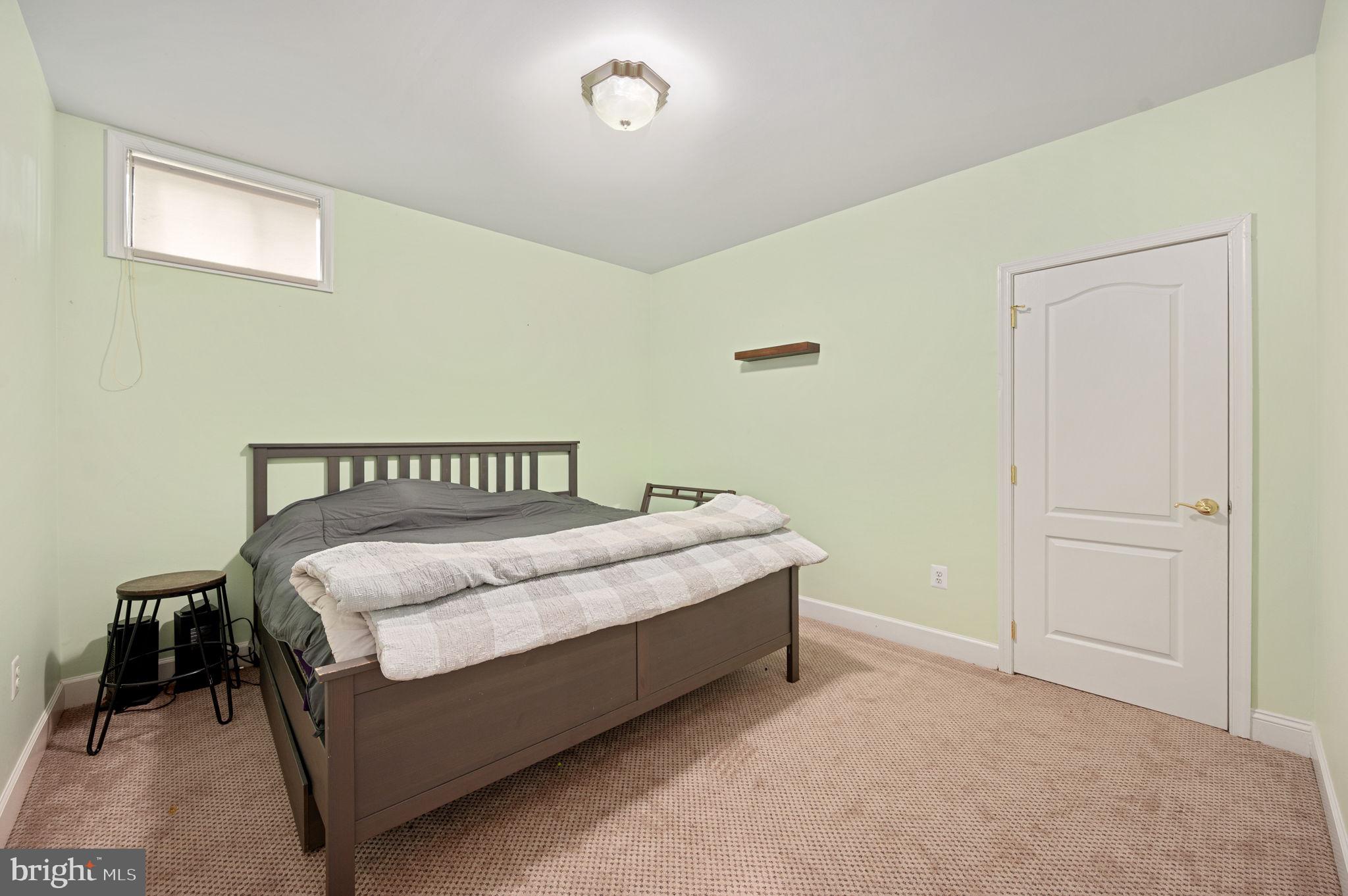 6174 TREYWOOD LANE