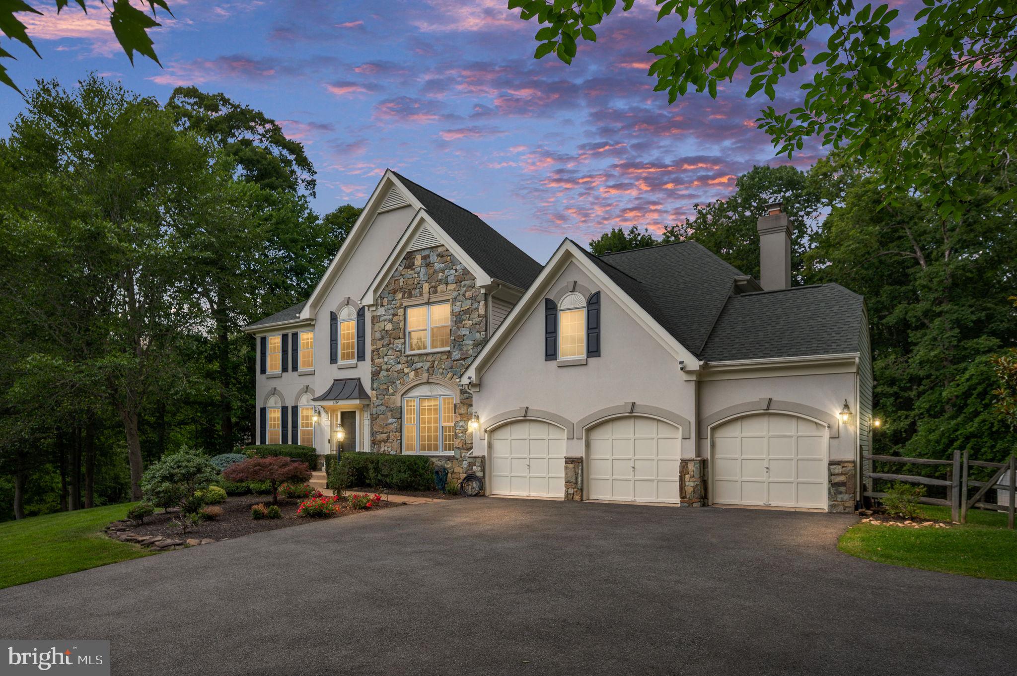 6174 TREYWOOD LANE