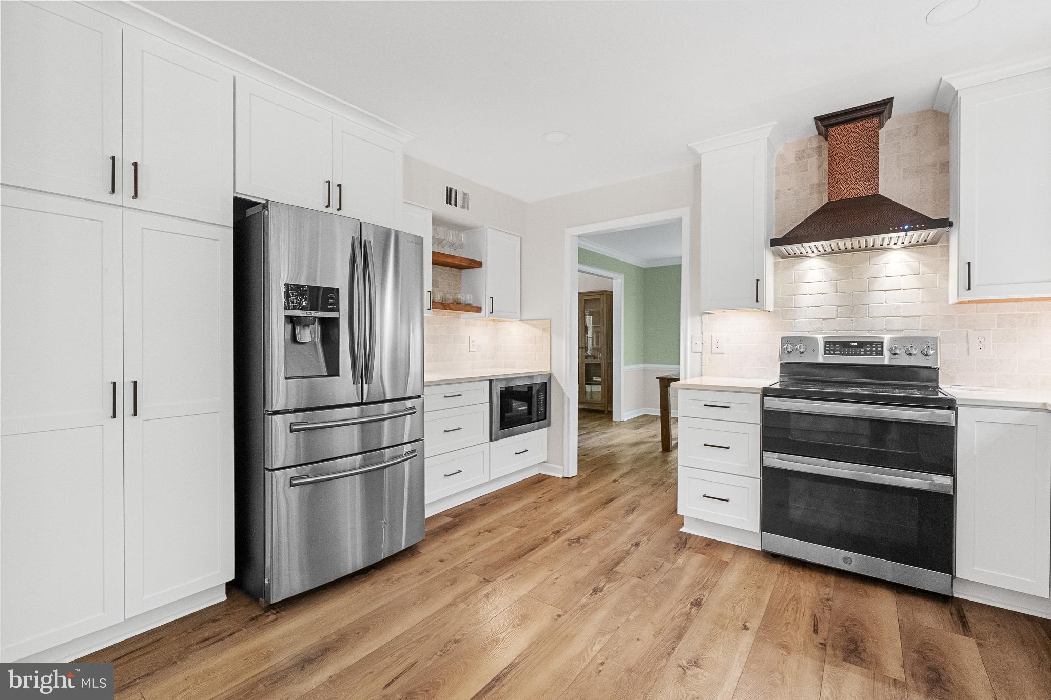 6153 RIVER FOREST DRIVE