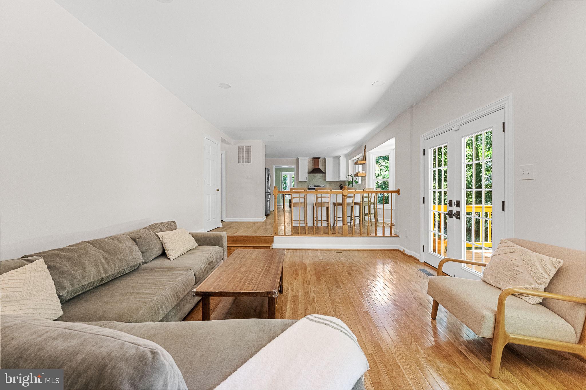6153 RIVER FOREST DRIVE