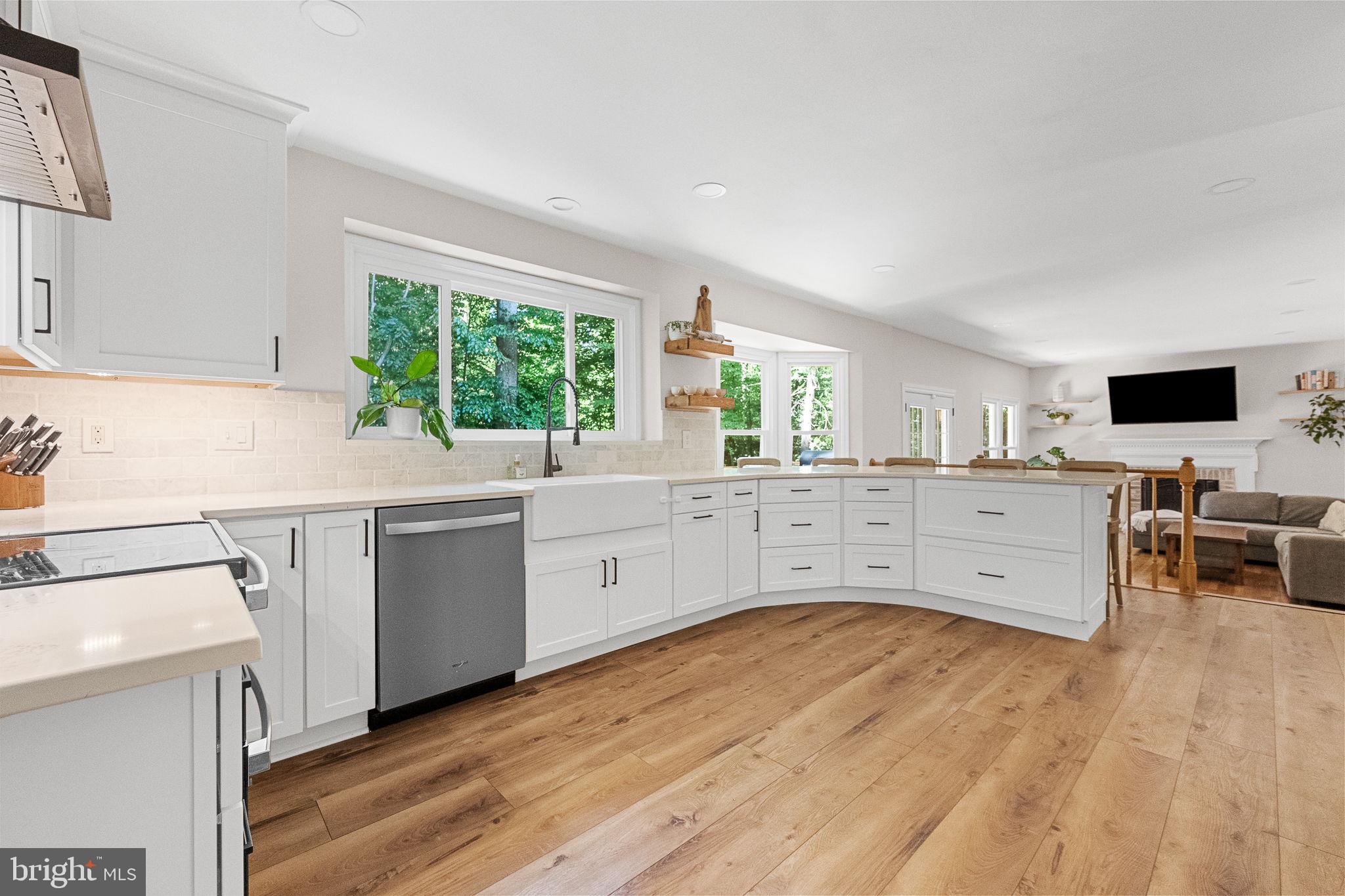 6153 RIVER FOREST DRIVE