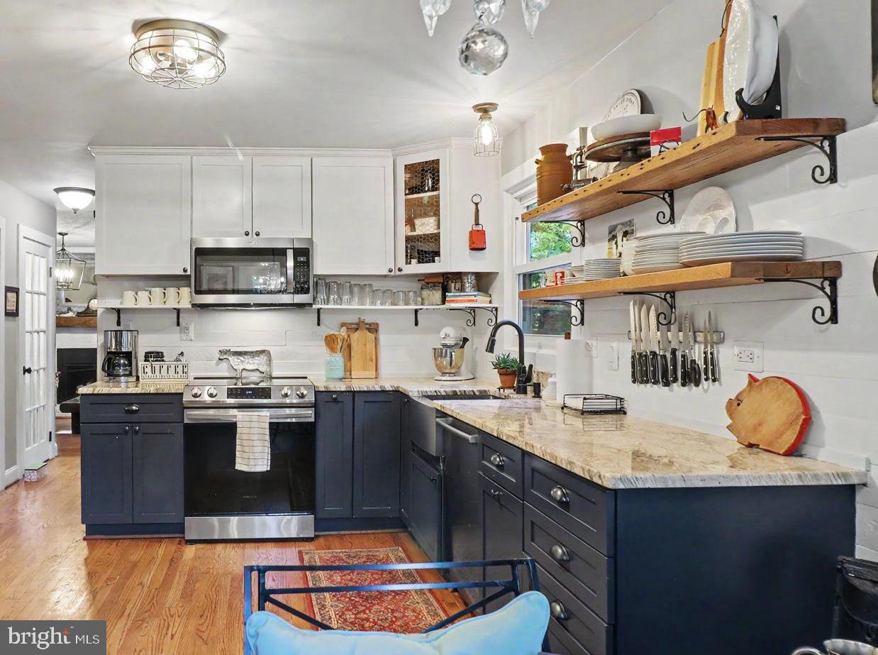 1405 MERCER ROAD