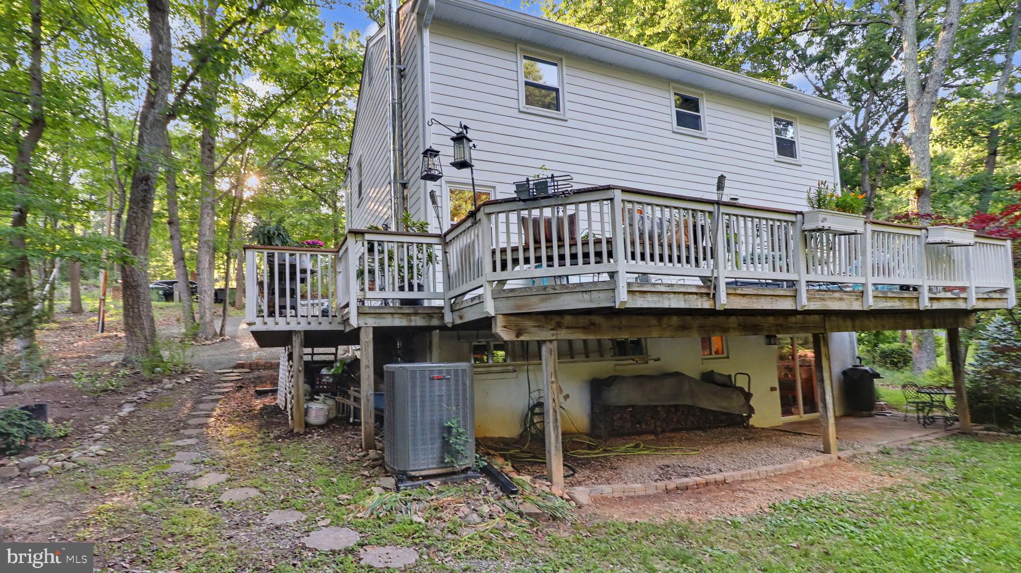 1405 MERCER ROAD