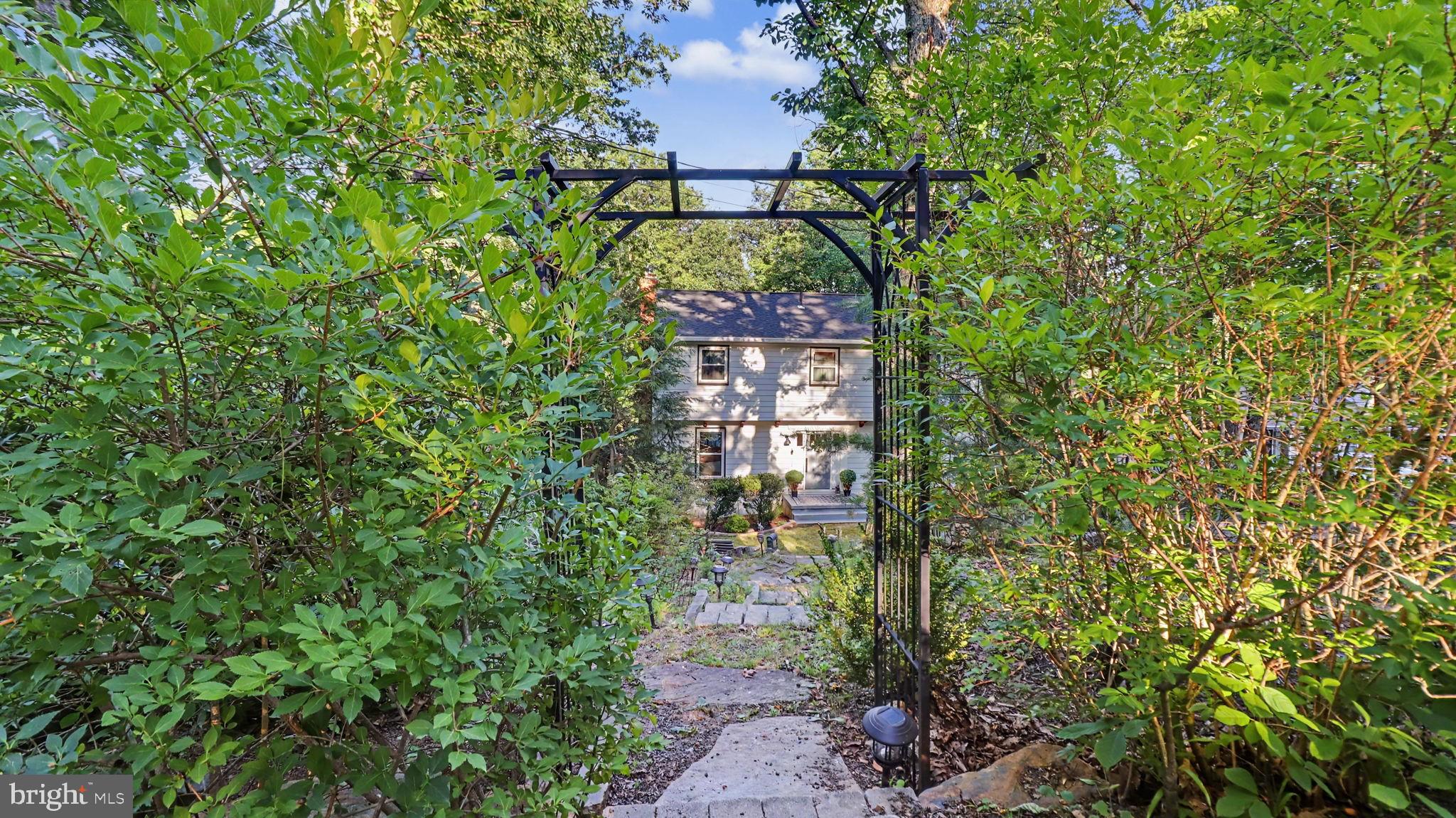1405 MERCER ROAD