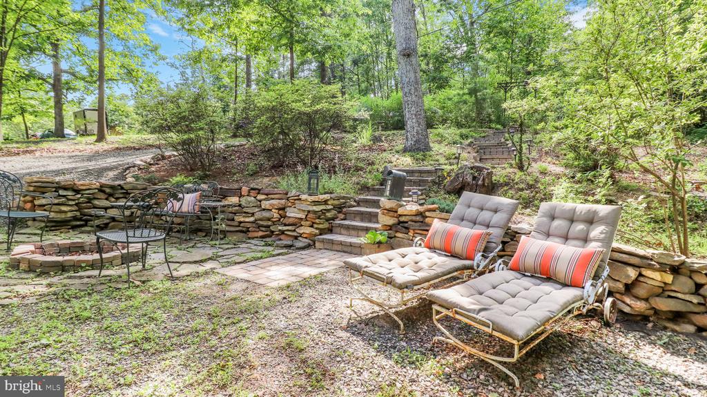 1405 MERCER ROAD