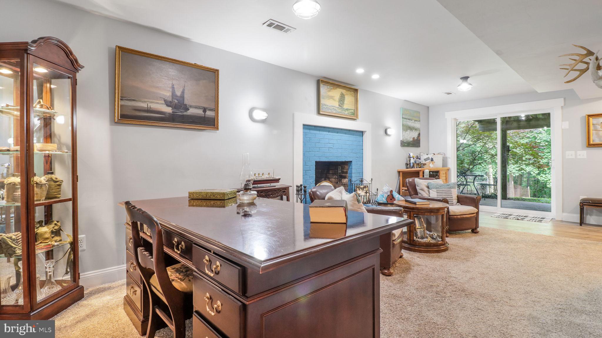 1405 MERCER ROAD