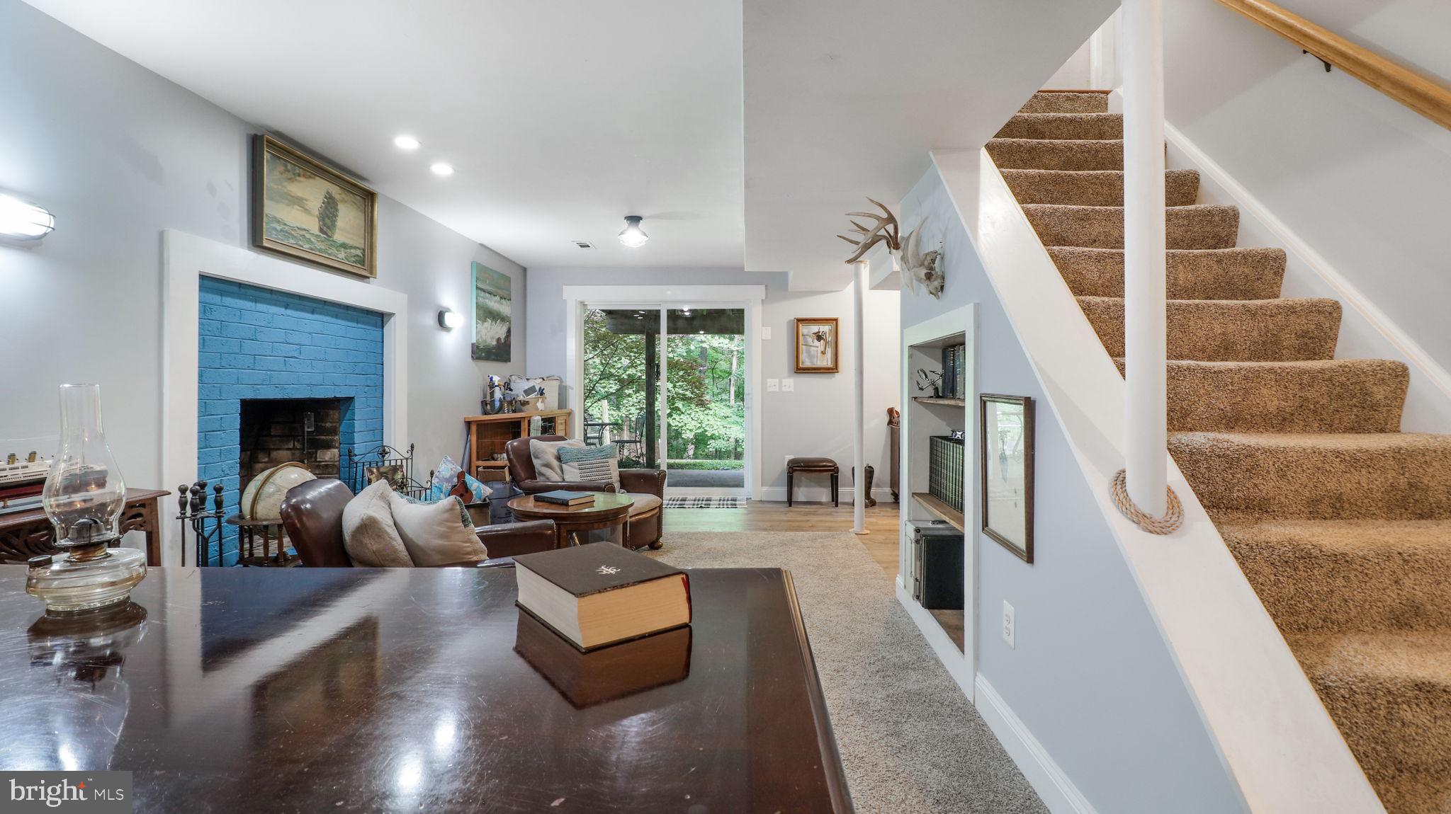 1405 MERCER ROAD