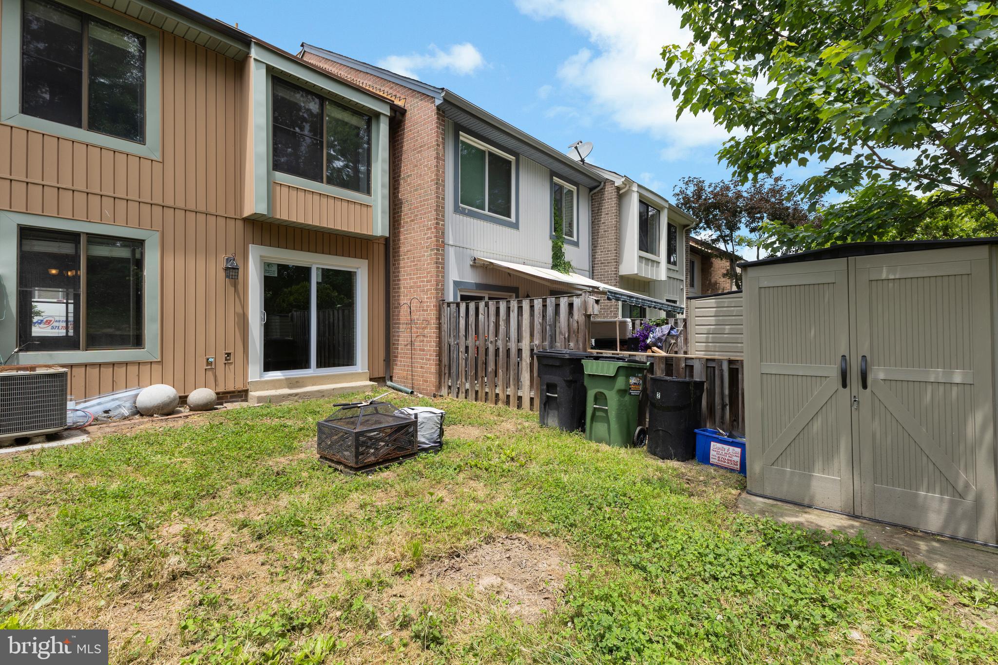 2813 CAMBRIDGE DRIVE