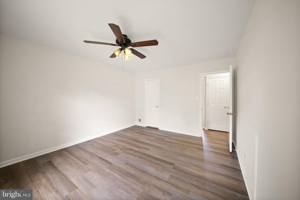 7379 COLTON LANE