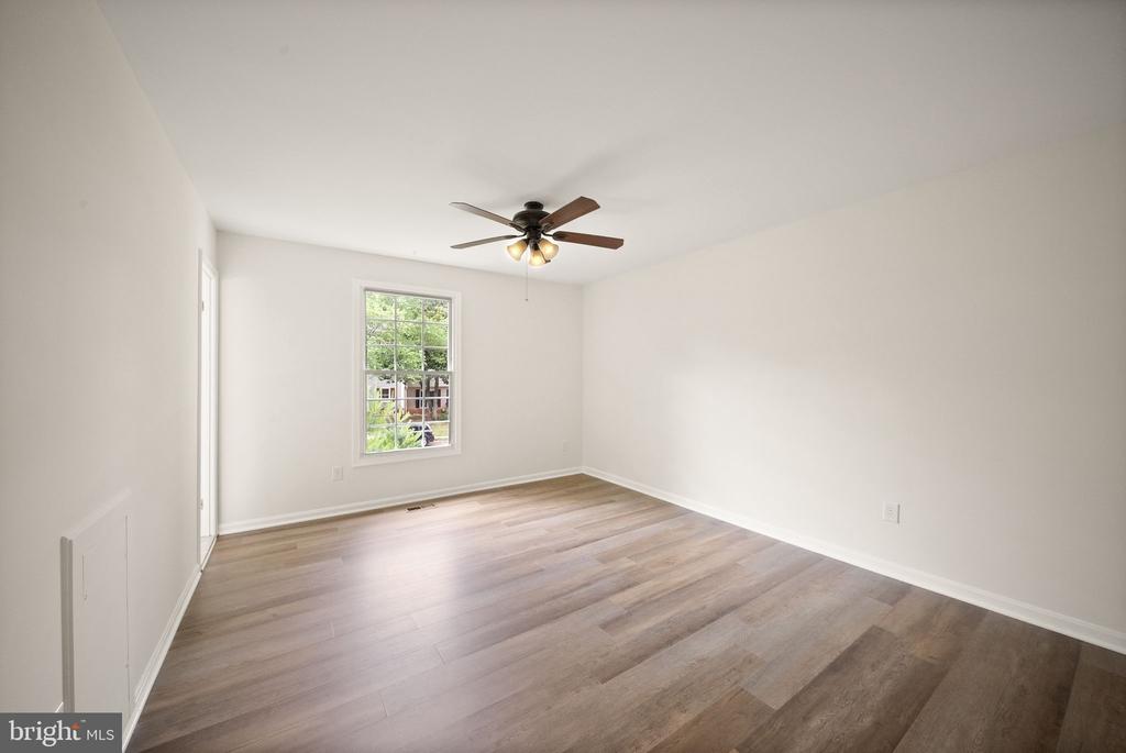 7379 COLTON LANE