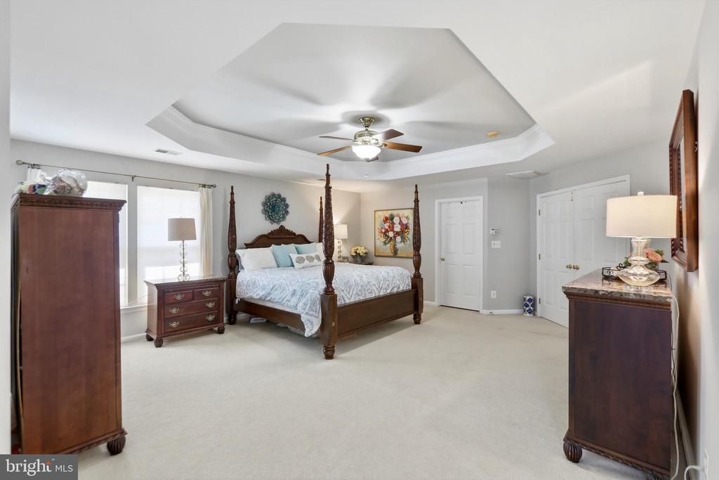 5484 HEREDITY LANE