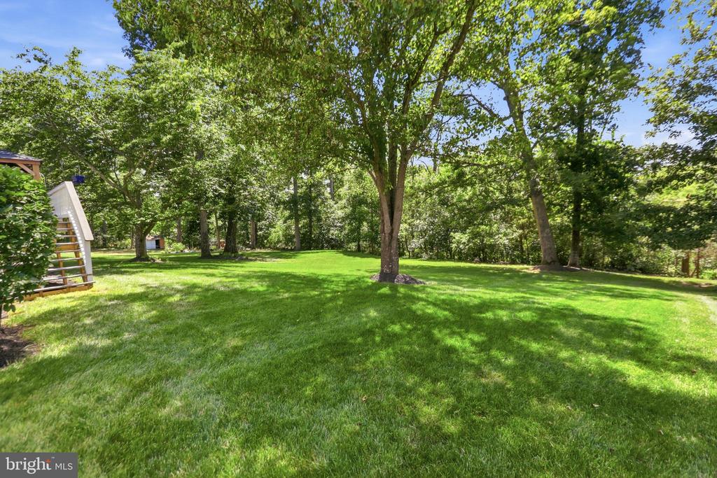 5484 HEREDITY LANE