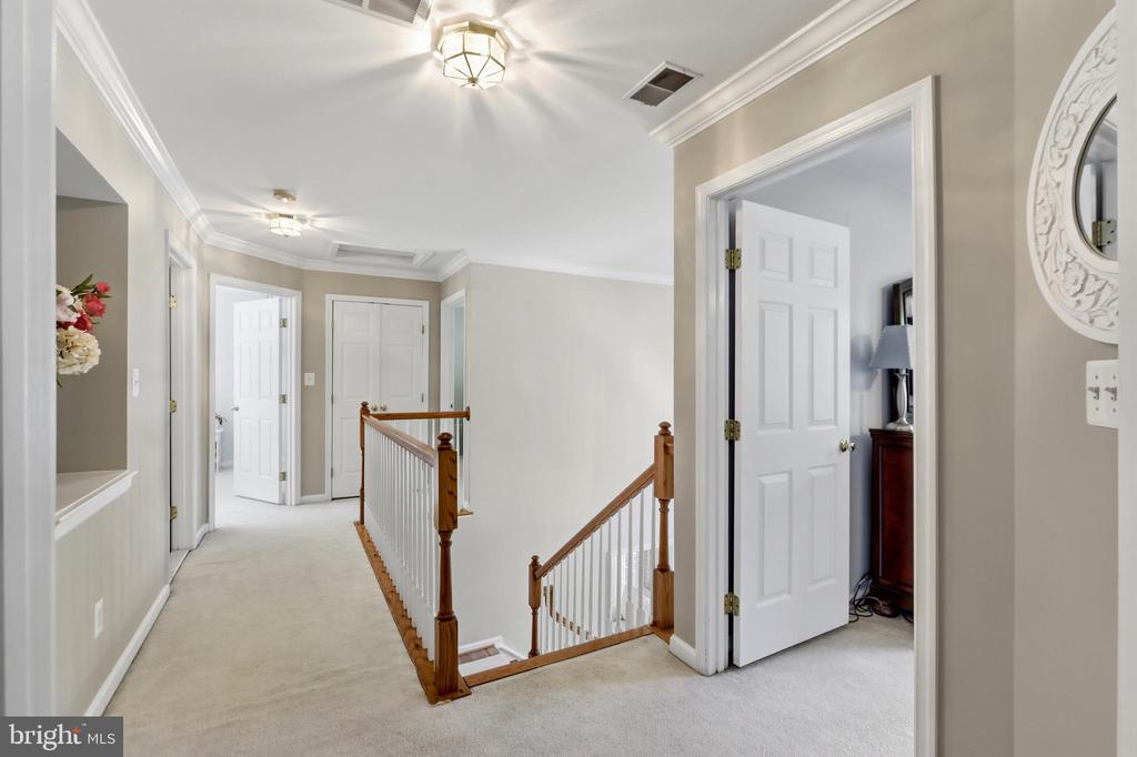 5484 HEREDITY LANE