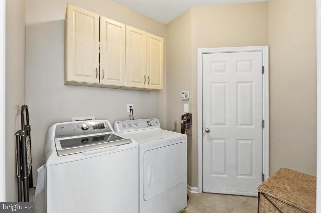 5484 HEREDITY LANE