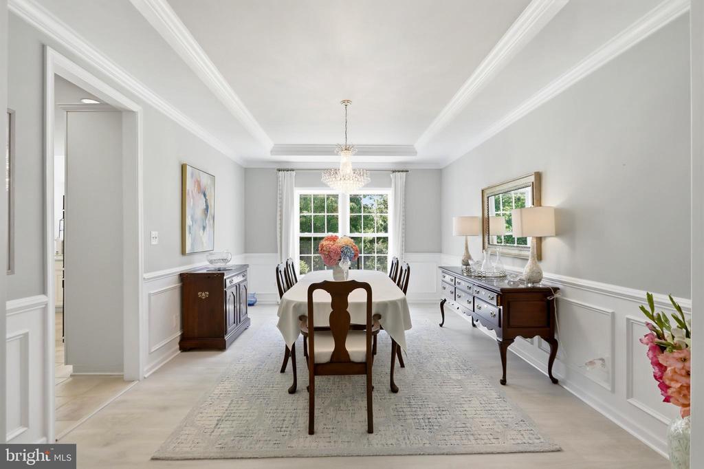 5484 HEREDITY LANE