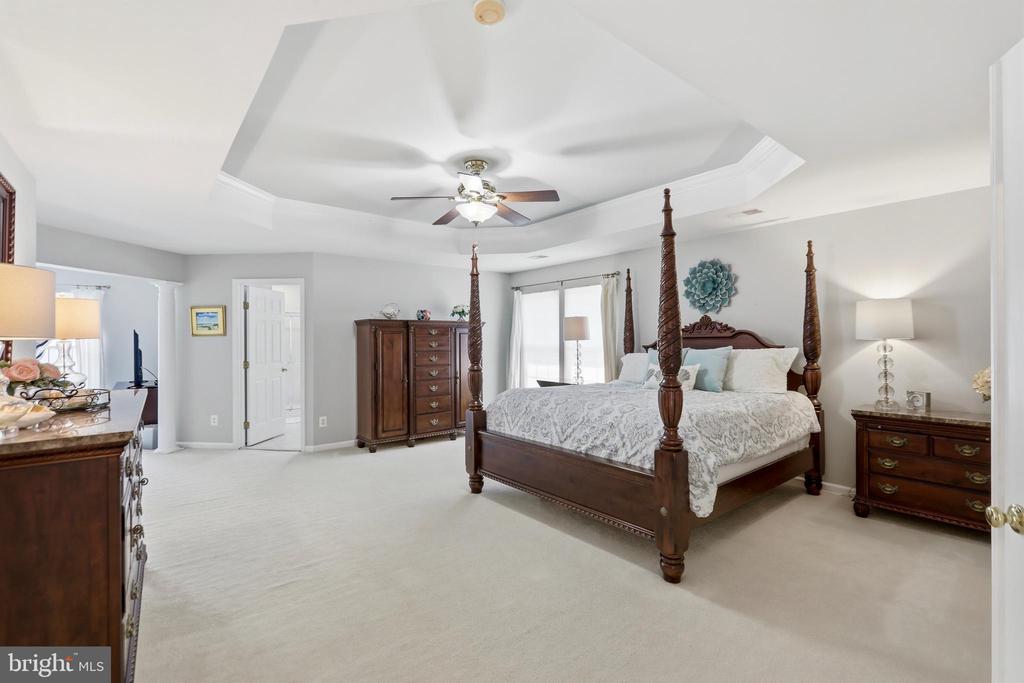 5484 HEREDITY LANE