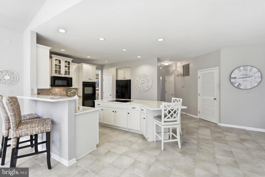 5484 HEREDITY LANE