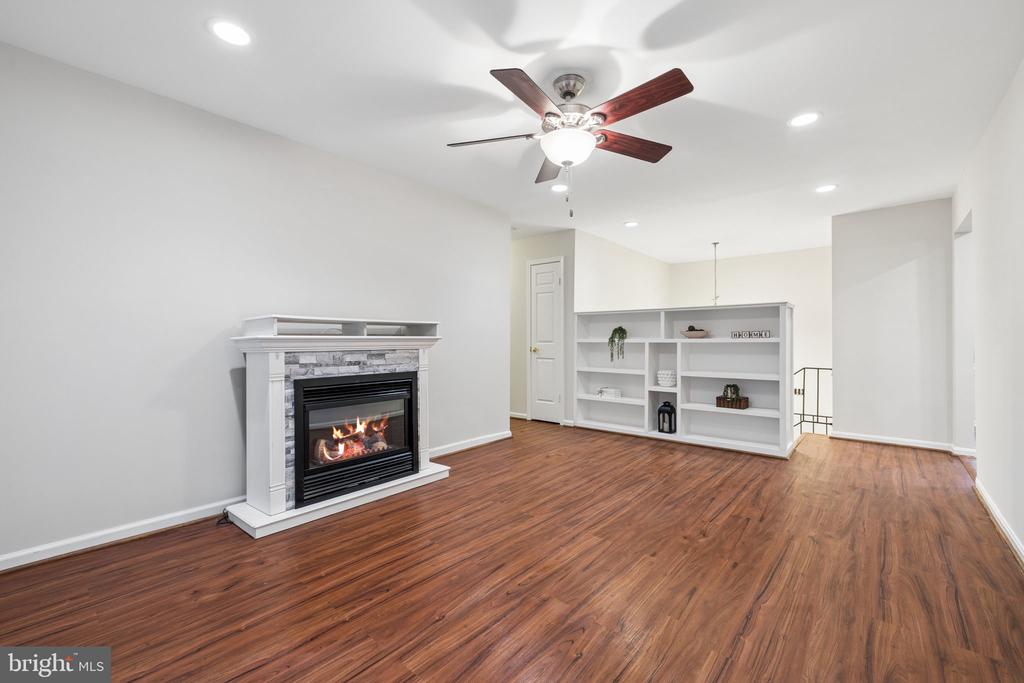 16011 PRESTWICK COURT