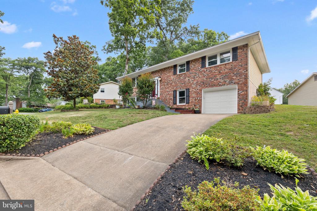 16011 PRESTWICK COURT