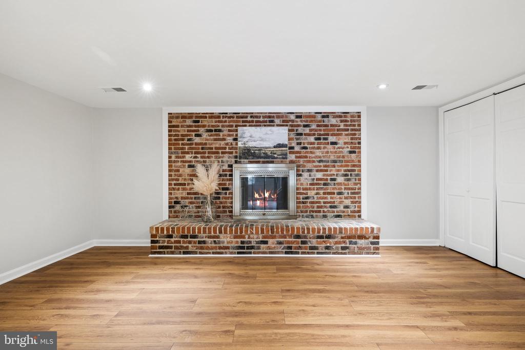 16011 PRESTWICK COURT