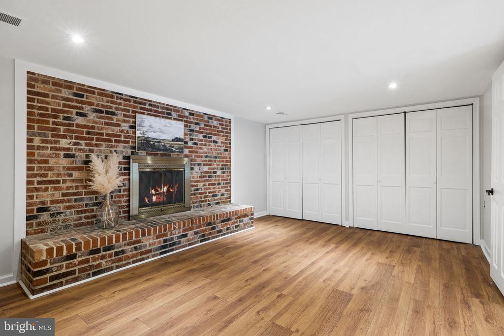 16011 PRESTWICK COURT