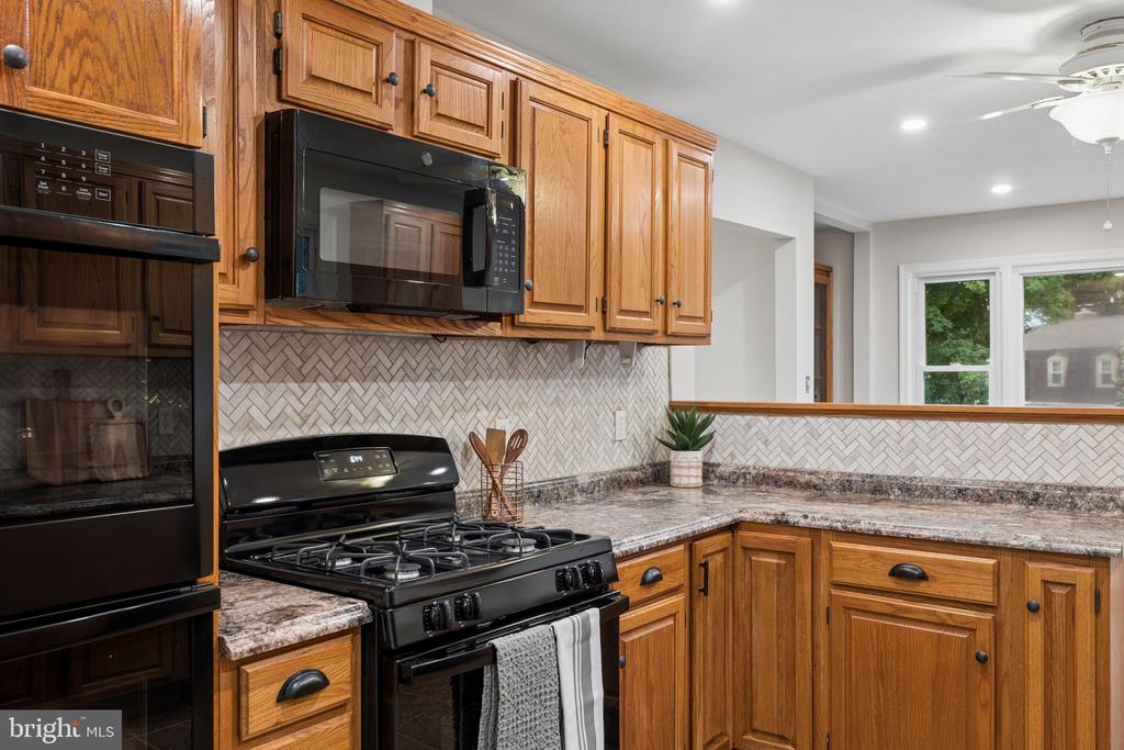 16011 PRESTWICK COURT