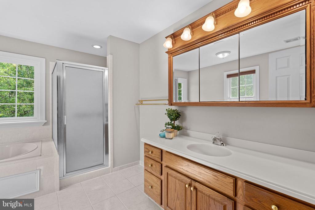 13870 SHELTER MANOR DRIVE