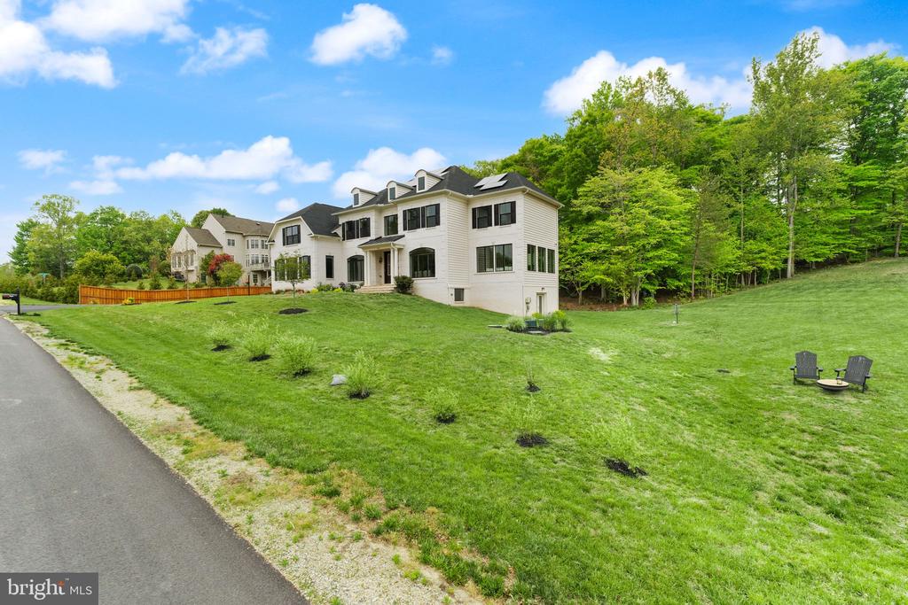 5606 BEACHVIEW CREEK DRIVE