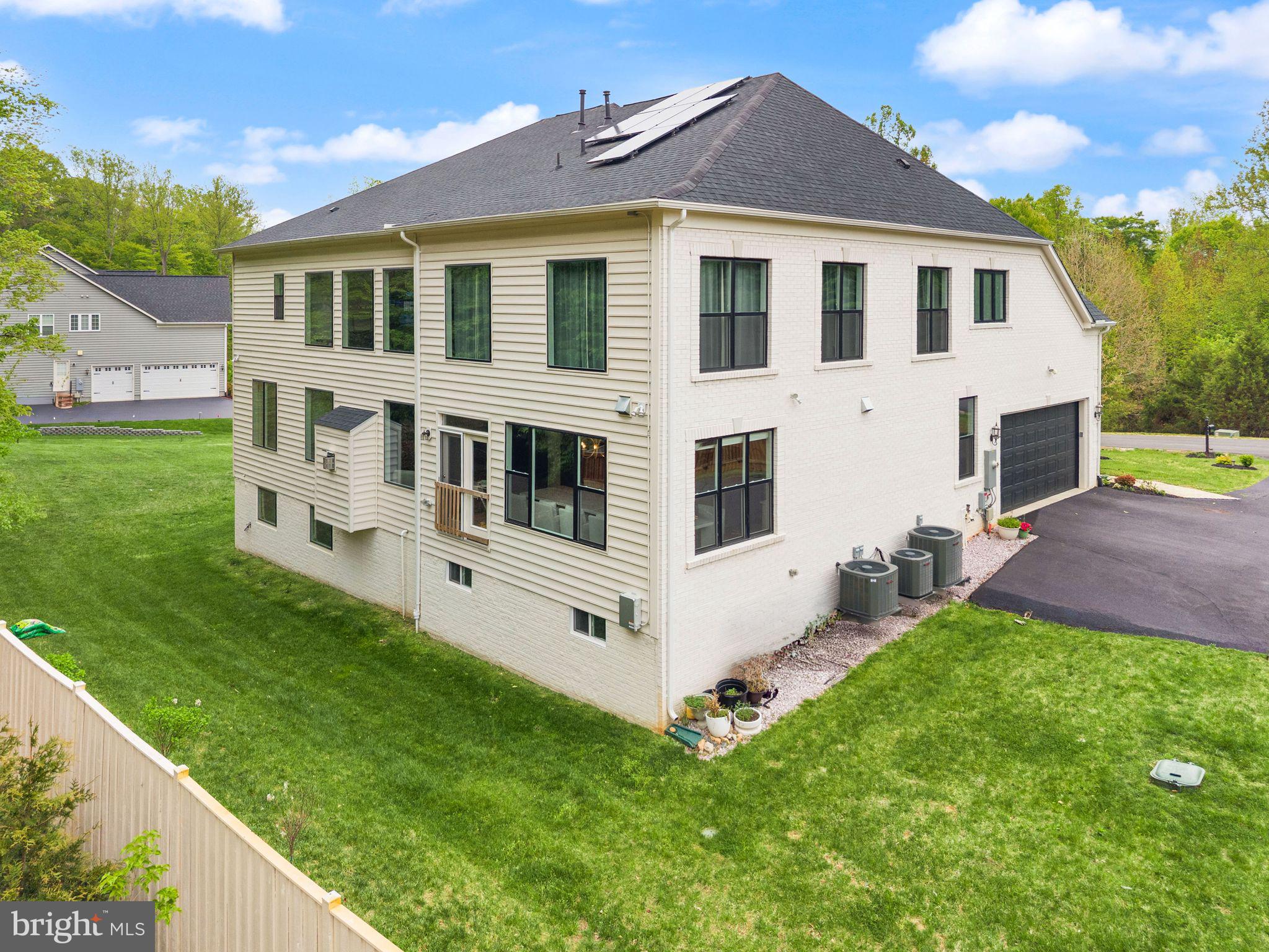 5606 BEACHVIEW CREEK DRIVE
