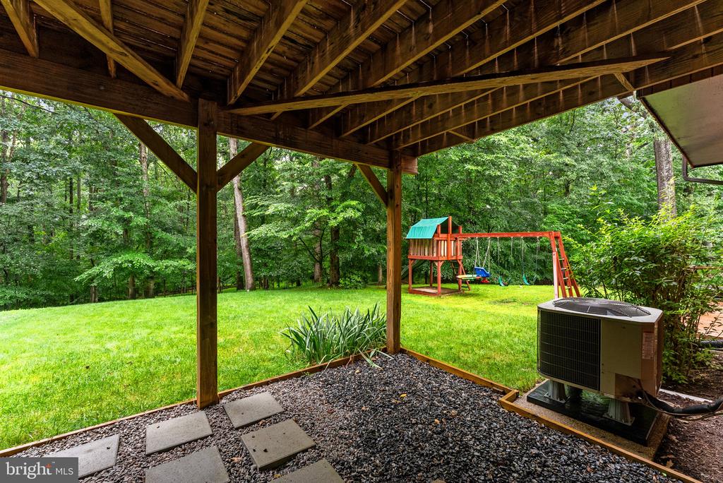 2597 TREE HOUSE DRIVE