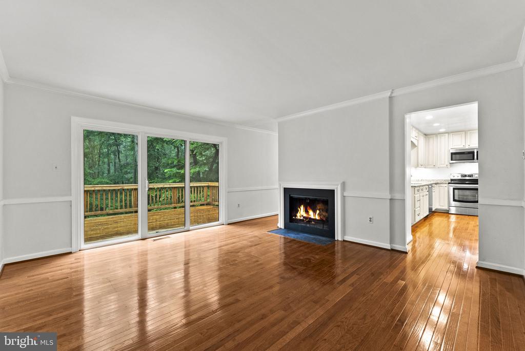 2597 TREE HOUSE DRIVE
