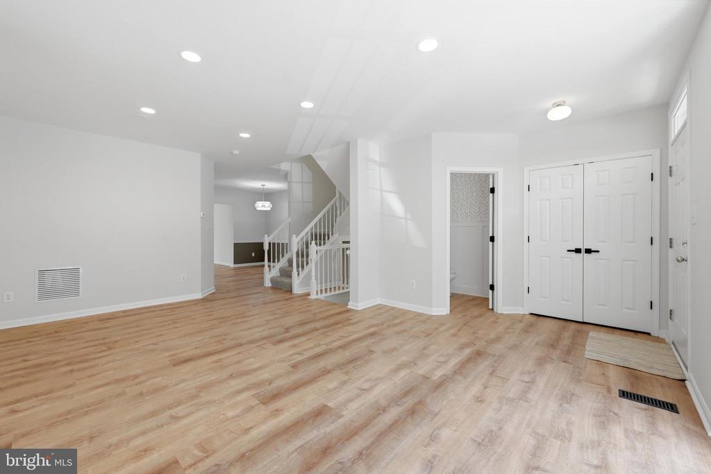 8972 BENCHMARK LANE