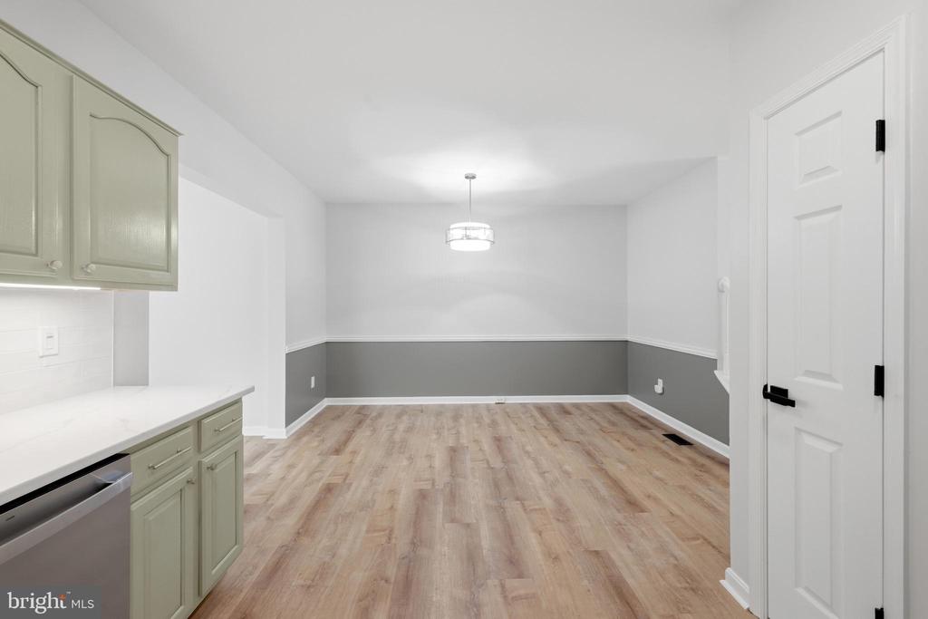 8972 BENCHMARK LANE