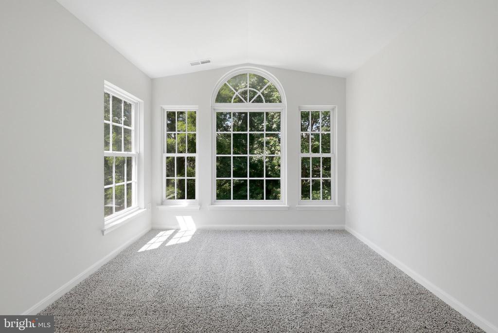 8972 BENCHMARK LANE