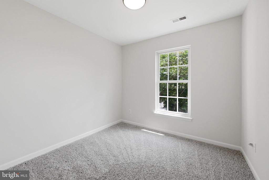 8972 BENCHMARK LANE