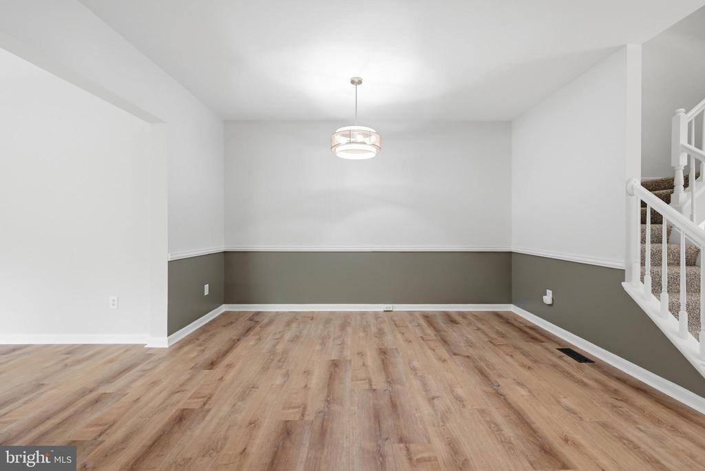 8972 BENCHMARK LANE