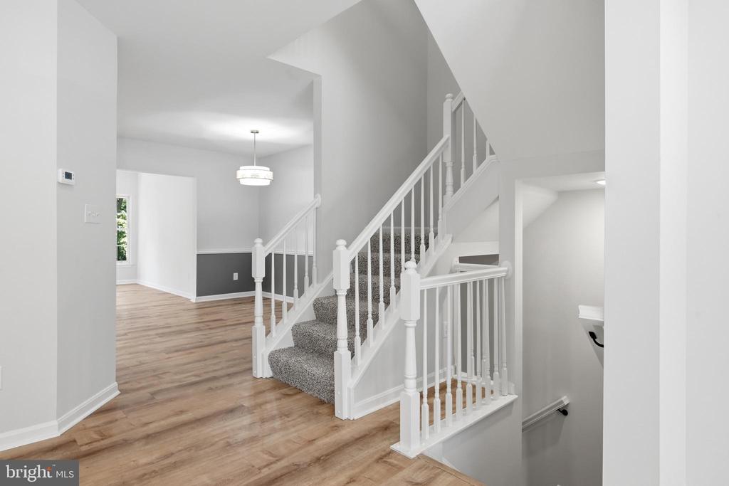 8972 BENCHMARK LANE