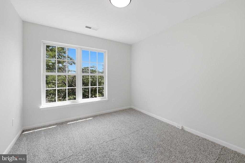 8972 BENCHMARK LANE