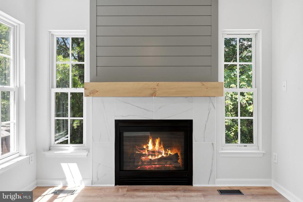 8972 BENCHMARK LANE