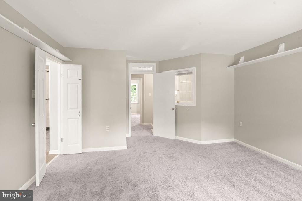 11824 CRITTON CIRCLE