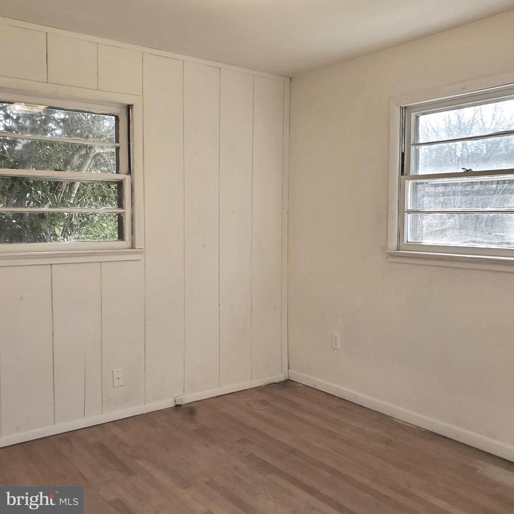8614 LINTON HALL ROAD