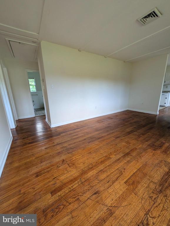 8614 LINTON HALL ROAD