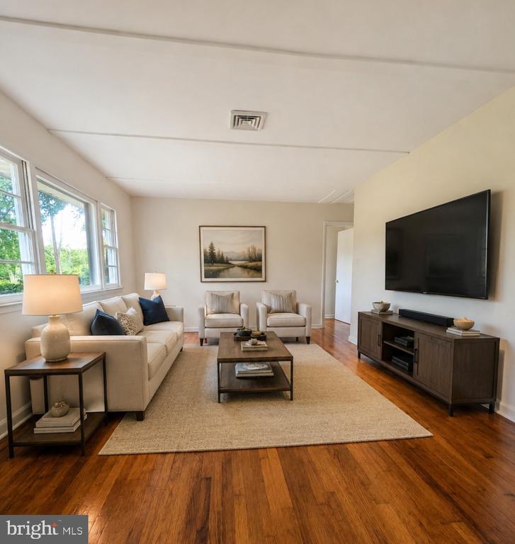 8614 LINTON HALL ROAD