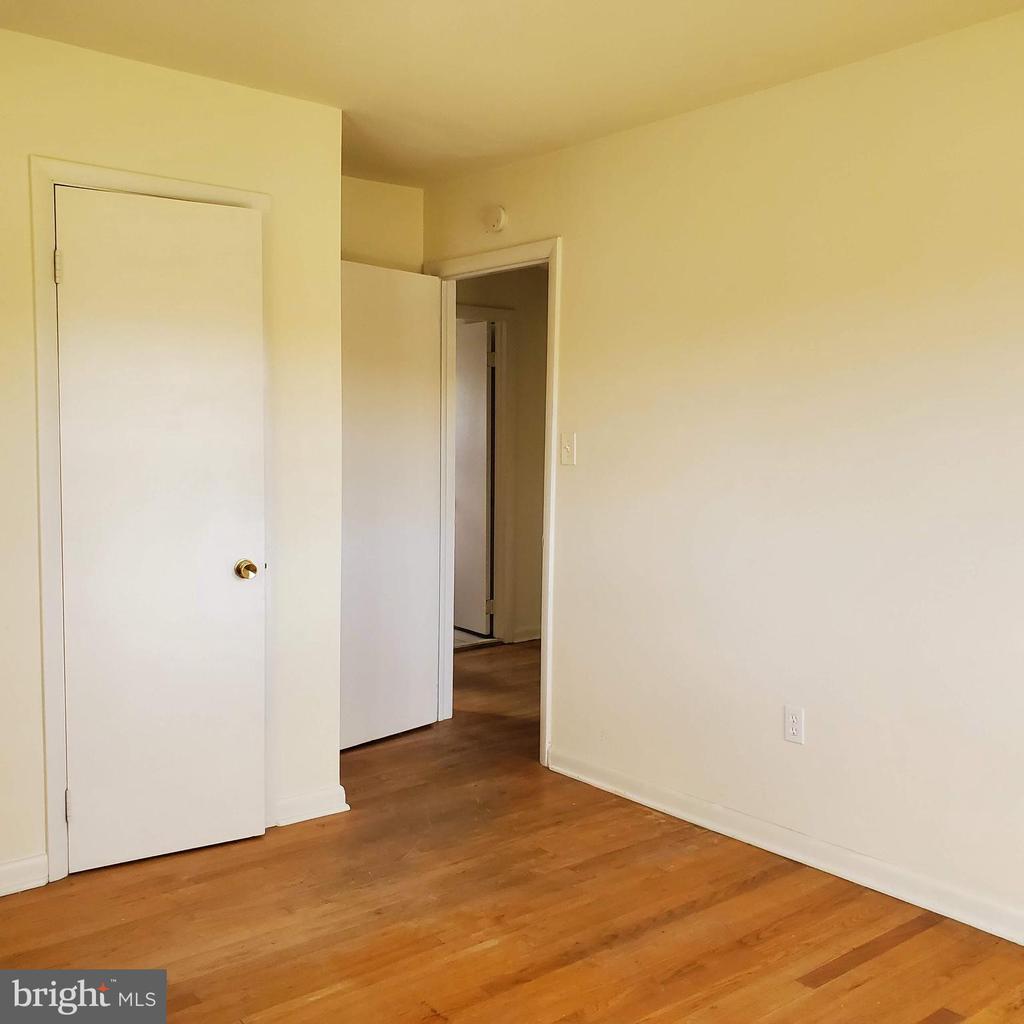 8614 LINTON HALL ROAD