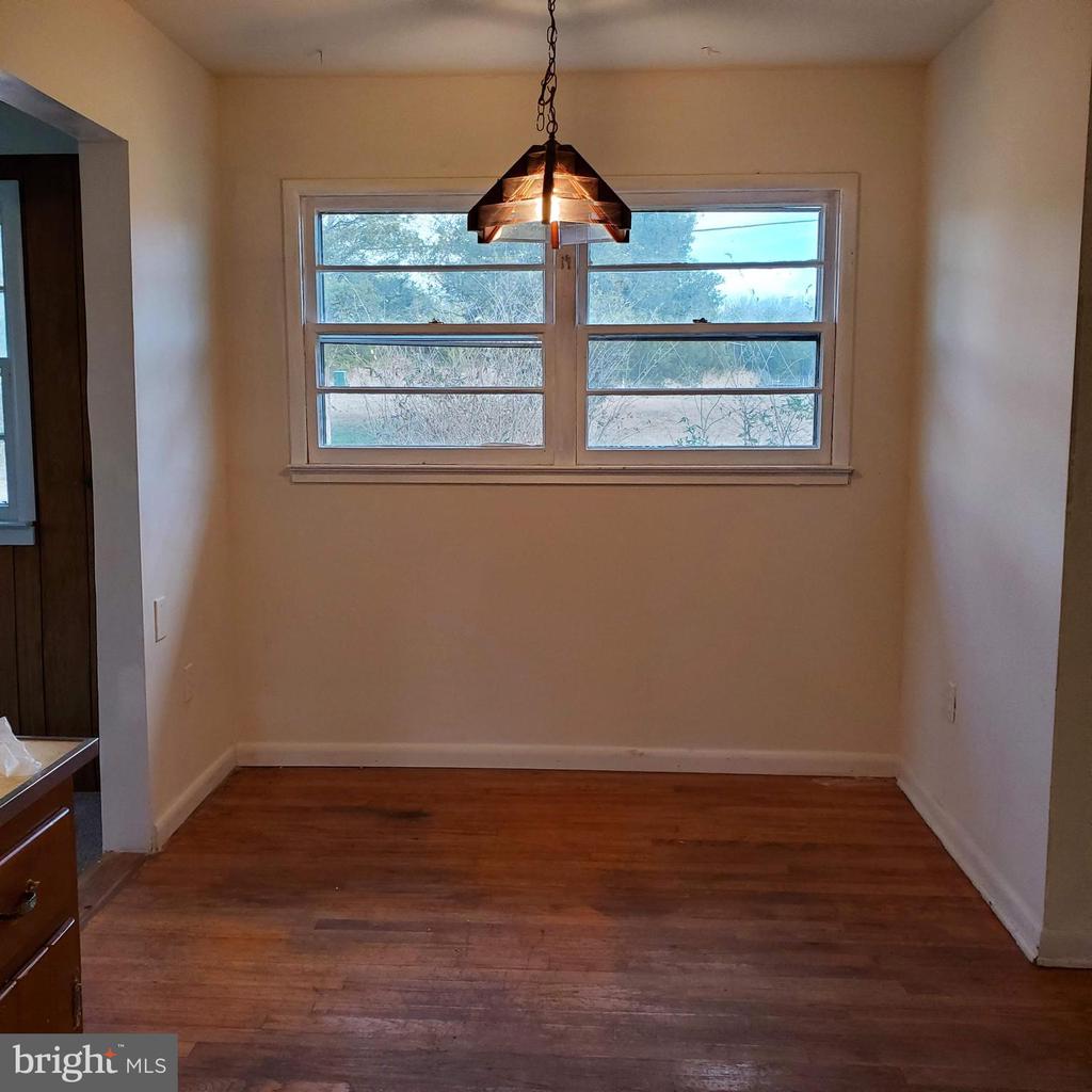 8614 LINTON HALL ROAD