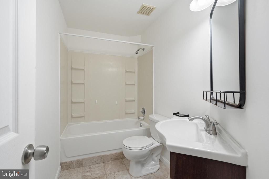 13857 REDFORD LANE