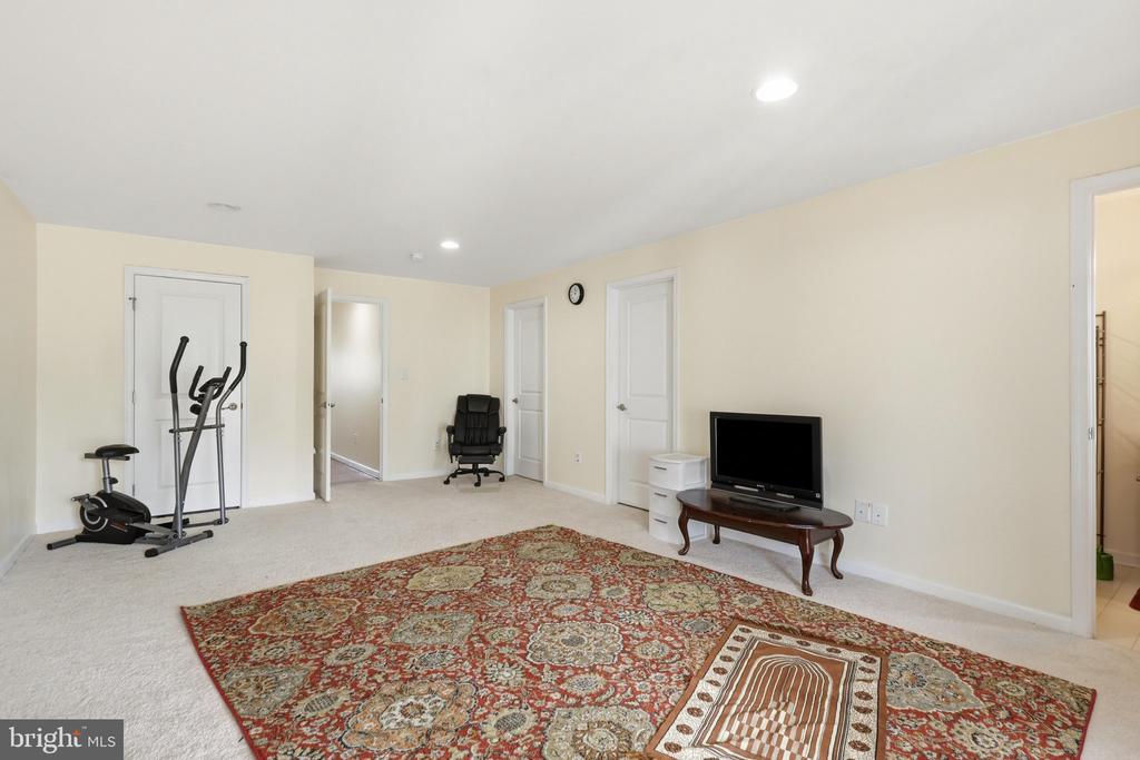 10739 HINTON WAY