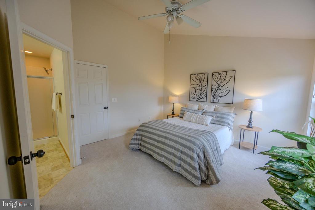 15090 DANEHURST CIRCLE