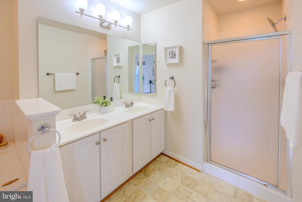 15090 DANEHURST CIRCLE