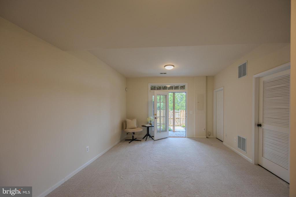 15090 DANEHURST CIRCLE